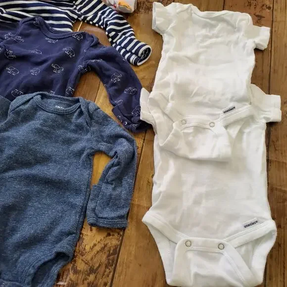 10 Piece Lot of Baby Clothing Mostly Size NB - Picture 6 of 13